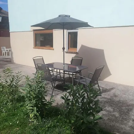 Au Petit Bonheur